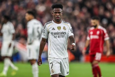 Real Madrid 'li Vinicius Junior UEFA Şampiyonlar Ligi maçında 4 / 8 Liverpool Real Madrid' e karşı Anfield, Liverpool, Birleşik Krallık, 4 Kasım 2025