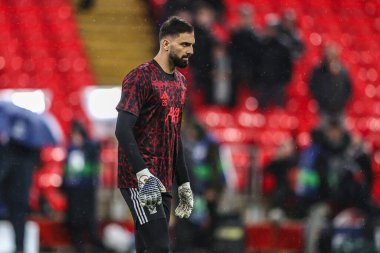 Liverpool kalecisi Giorgi Mamardashvili UEFA Şampiyonlar Ligi 4 / 8 Liverpool maçında Anfield, Liverpool, Birleşik Krallık 'ta 4 Kasım 2025 tarihinde Real Madrid' e karşı ısınma turunda