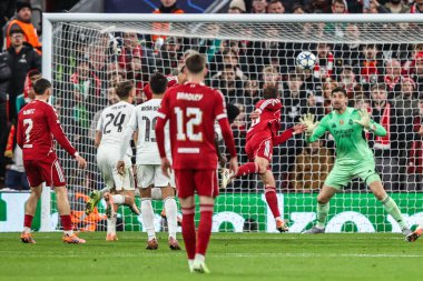 Liverpool 'dan Alexis Mac Allister, 4 Kasım 2025' te Anfield, Liverpool, İngiltere 'de oynanan UEFA Şampiyonlar Ligi 4 maçında 1-0 öne geçti.