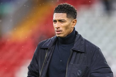Real Madrid 'den Jude Bellingham, 4 Kasım 2025 tarihinde İngiltere' nin Liverpool kenti Anfield 'da oynanan 4 / 8 Liverpool maçında UEFA Şampiyonlar Ligi Şampiyonlar Ligi' ne geldi.
