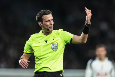 Hakem Erik Lambrechts UEFA Şampiyonlar Ligi Maçı 'nda 8 Tottenham Hotspur' un 4 'üncüsüne karşı F.C. Kopenhag Tottenham Hotspur Stadyumu, Londra, İngiltere 4 Kasım 2025
