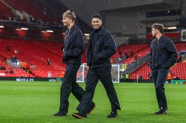 Real Madrid 'den Jude Bellingham, 4 Kasım 2025 tarihinde İngiltere' nin Liverpool kenti Anfield 'da oynanan 4 / 8 Liverpool maçında UEFA Şampiyonlar Ligi Şampiyonlar Ligi' ne geldi.