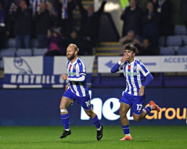 Sheffield Wednesday 'den Barry Bannan, 5 Kasım 2025' te Sheffield, Sheffield, İngiltere 'de oynanan Çarşamba günü Norwich City' ye karşı oynanan Gökyüzü İddia Şampiyonası maçında 1-0 kazanma hedefini kutluyor. 