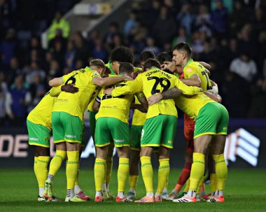 Norwich, 5 Kasım 2025 'te Sheffield, Sheffield City' de Norwich City 'e karşı oynanan Gökyüzü İddia Şampiyonası maçından önce toplandı. 