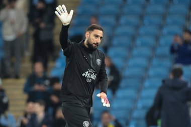 Manchester City kalecisi Gianluigi Donnarumma UEFA Şampiyonlar Ligi 4 / 8 Manchester City 'nin Borussia Dortmund' a karşı 5 Kasım 2025 Manchester Stadyumu 'nda oynanan karşılaşma öncesi ısınma oturumunda 