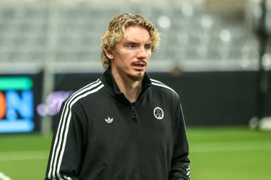 Newcastle United takımından Nick Woltemade, UEFA Şampiyonlar Ligi 'nin 4 / 8 Newcastle United - Atletizm Kulübü karşılaşması sırasında 5 Kasım 2025' te St. James 's Park, Newcastle' a geldi. 