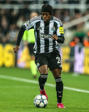 Newcastle United takımından Anthony Elanga, 8 Newcastle United 'ın 5 Kasım 2025' te St. James 's Park, Newcastle' daki 4. Maçı sırasında 