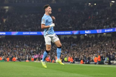 Manchester City 'den Phil Foden, Manchester Stadyumu' nda 5 Kasım 2025 'te oynanan 8 Manchester City-Borussia Dortmund maçında attığı golü kutluyor. 