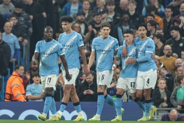 Manchester City 'den Phil Foden, 5 Kasım 2025' te Manchester City 'deki Borussia Dortmund' a karşı oynanan 8 maçta UEFA Şampiyonlar Ligi maçında 0-1 kazanma golünü kutluyor. 