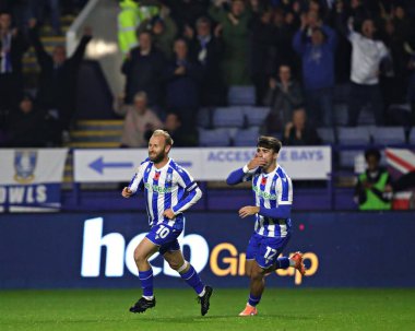 Sheffield Wednesday 'den Barry Bannan, 5 Kasım 2025' te Sheffield, Sheffield, İngiltere 'de Çarşamba günü Norwich City' ye karşı oynanan Sky Bet Şampiyonası maçında 1-0 'lık skoru kutluyor. 