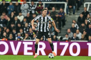 Newcastle United takımından Sven Botman, UEFA Şampiyonlar Ligi maçında 8 Newcastle United ile Atletizm Kulübü arasında 5 Kasım 2025 'te St. James' s Park, Newcastle 'da karşılaştı. 