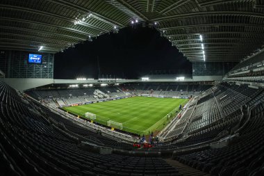 UEFA Şampiyonlar Ligi karşılaşması öncesinde St. James 's Park, Newcastle, İngiltere' de 5 Kasım 2025 'te oynanan 8 Newcastle United - Atletizm Kulübü karşılaşmasının genel görünümü 