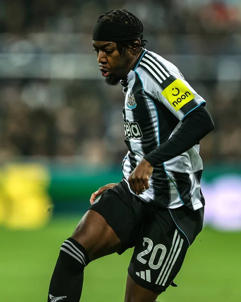 Newcastle United takımından Anthony Elanga, 8 Newcastle United 'ın 5 Kasım 2025' te St. James 's Park, Newcastle' daki 4. Maçı sırasında 