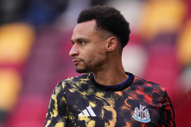 Newcastle United 'dan Jacob Murphy Premier League karşılaşması öncesinde Brentford Newcastle United' a karşı Gtech Community Stadyumu, Londra, İngiltere, 9 Kasım 2025 