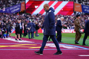 West Ham United 'ın Premier League maçında Nuno Espirito Santo teknik direktörü West Ham United, Burnley' e karşı Londra Stadyumu, İngiltere, 8 Kasım 2025 