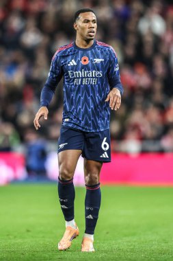 Gabriel of Arsenal Premier League maçı sırasında Sunderland Arsenal 'e karşı Stadium Of Light, Sunderland, İngiltere, 8 Kasım 2025 