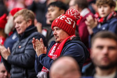 Nottingham Forest taraftarları Premier League maçı sırasında Nottingham Forest, Leeds United 'a karşı City Ground, Nottingham, İngiltere, 9 Kasım 2025 