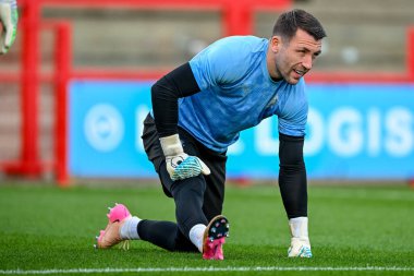 Fleetwood Town 'dan Jay Lynch, 8 Kasım 2025' te Crawley Town - Fleetwood Town maçında ısınıyor. 