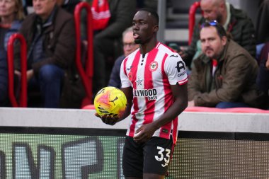 Brentford 'dan Michael Kayode Premier League maçı sırasında Brentford Newcastle United' a karşı Gtech Community Stadyumu, Londra, Birleşik Krallık, 9 Kasım 2025 