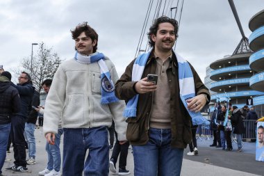Manchester City, Etihad Stadyumu 'nda oynanan Premier League maçında Man City taraftarları sahaya çıkıyor.  