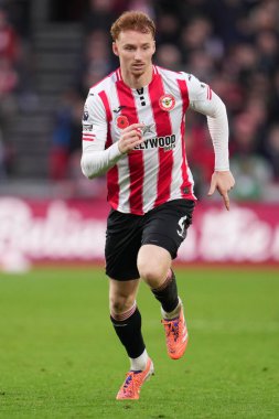 Brentford 'dan Sepp van den Berg Premier Lig maçı sırasında Brentford, Newcastle United' a karşı Gtech Community Stadyumu, Londra, 9 Kasım 2025 