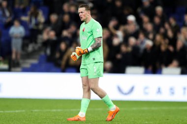 Everton 'dan Jordan Pickford, İngiltere' nin Liverpool şehrinde 8 Kasım 2025 'te oynanan Premier League maçında Everton ve Fulham arasındaki düdüğü kutluyor. 