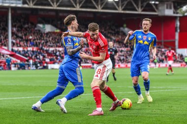 Nottingham Ormanı 'ndan Joe Rodon ve Elliot Anderson Premier Lig maçında Nottingham Forest, Leeds United' a karşı City Ground, Nottingham, İngiltere 'de 9 Kasım 2025' de oynadılar. 