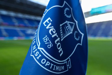 Everton köşe bayrağı, Premier Lig karşılaşması öncesinde Everton Fulham 'a karşı Liverpool, Liverpool, İngiltere' de 8 Kasım 2025 'te oynanan 
