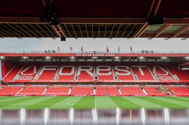 Premier Lig karşılaşması öncesinde Nottingham Forest, Leeds United 'a karşı City Ground, Nottingham, İngiltere' de 9 Kasım 2025 'te oynanan maçın genel görünümü.  