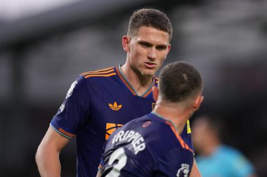 Newcastle United 'dan Sven Botman Premier League maçı sırasında Brentford Newcastle United' a karşı Gtech Community Stadyumu, Londra, Birleşik Krallık, 9 Kasım 2025 