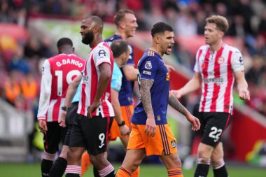 Newcastle United 'dan Bruno Guimares Premier League maçı sırasında Brentford Newcastle United' a karşı Gtech Community Stadyumu, Londra, İngiltere, 9 Kasım 2025 