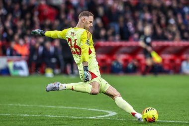 Nottingham Ormanı kalecisi Matz Sels Premier League maçında Nottingham Forest, Leeds United 'a karşı City Ground, Nottingham, İngiltere, 9 Kasım 2025 