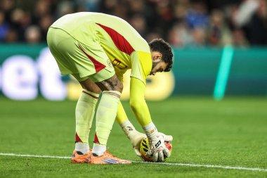 Arsenal kalecisi David Raya, Premier League maçında Sunderland-Arsenal Stadyumu 'nda 8 Kasım 2025' te Sunderland-Sunderland maçında gol atmaya hazırlanıyor. 