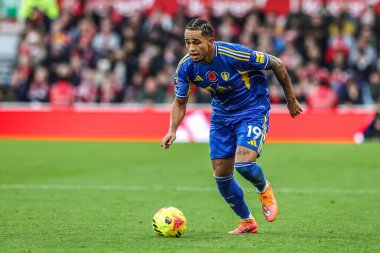 Leeds United takımından Noah Okafor, Nottingham Forest 'a karşı Leeds United maçında 9 Kasım 2025' te City Ground, Nottingham, İngiltere 'de maç yaptı. 