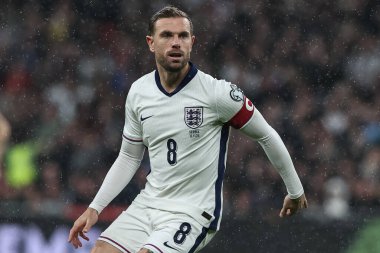 İngiltere 'nin Wembley Stadyumu' nda oynanan 9. Dünya Kupası elemelerinde İngiltere ile Sırbistan arasındaki karşılaşma sırasında İngiltere 'den Jordan Henderson, 13 Kasım 2025