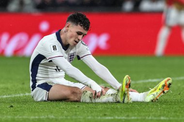 İngiltere 'den Phil Foden, 13 Kasım 2025' te Wembley Stadyumu 'nda oynanan 9. Dünya Kupası elemelerinde nakavt oldu.