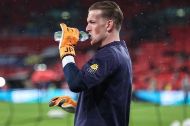İngiltere kalecisi Jordan Pickford, 13 Kasım 2025 'te Wembley Stadyumu' nda oynanan 9. Dünya Kupası elemeleri sırasında oynanan maç öncesi ısınma maçında İngiltere ile Sırbistan arasındaki Wembley Stadyumu 'nda karşılaşacak.
