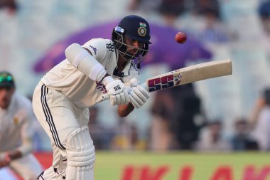 Hindistan 'dan Washington Sundar IDFC First Bank Test Maçı 1 gün boyunca Hindistan ile Güney Afrika arasında Eden Gardens, Kolkata, Hindistan, 14 Kasım 2025 