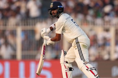 Hindistan 'dan Washington Sundar IDFC First Bank Test Maçı 1 gün boyunca Hindistan ile Güney Afrika arasında Eden Gardens, Kolkata, Hindistan, 14 Kasım 2025 