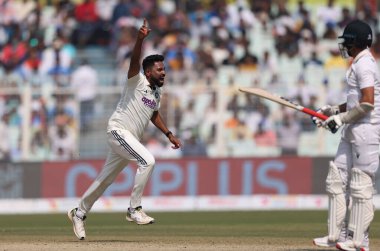 Hindistan 'dan Muhammed Siraj IDFC Birinci Banka Sınav Günü' nde Hindistan ile Güney Afrika Cennet Bahçeleri, Kolkata, Hindistan, 16 Kasım 2025 'te karşılaşacak. 