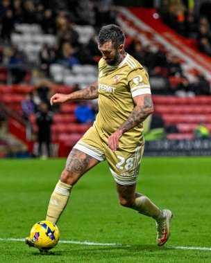 Swindon Town 'dan Ollie Palmer 15 Kasım 2025' te İngiltere 'nin Highbury Stadyumu' nda Fleetwood Town 'a karşı Fleetwood Town maçında 