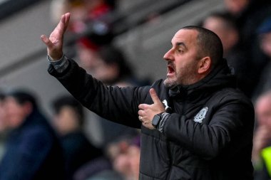 Fleetwood Town 'un müdür yardımcısı Adam Temple, Sky Bet 2 maçında Fleetwood Town' a karşı Highbury Stadyumu, Fleetwood, Birleşik Krallık, 15 Kasım 2025 