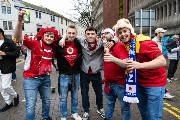 Galli taraftarlar Quilter Nations Serisi 2025 öncesinde Principality Stadyumu, Cardiff, İngiltere, 15 Kasım 2025 'te Galler - Japonya maçında karşılaşacak. 