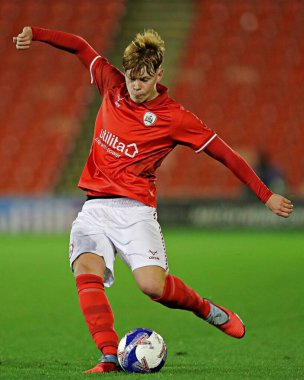 Barnsley FC U18 's takımından Robson Woodcock 17 Kasım 2025' te Oakwell, Barnsley, İngiltere 'de oynanan Mansfield Town maçında U18 Gençler Kupası' nda 2. 