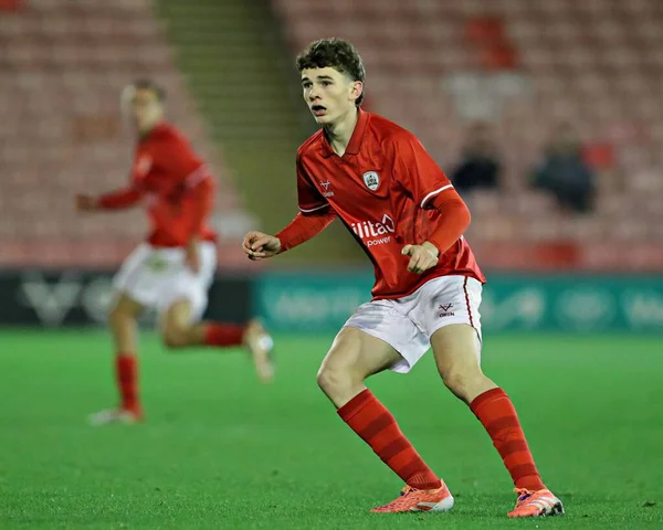 Barnsley FC U18 'den Joel Devaney 17 Kasım 2025' te Oakwell, Barnsley, İngiltere 'de oynanan FA Gençler Kupası U18' ler 2. tur karşılaşmasında Barnsley - Mansfield Town maçında 