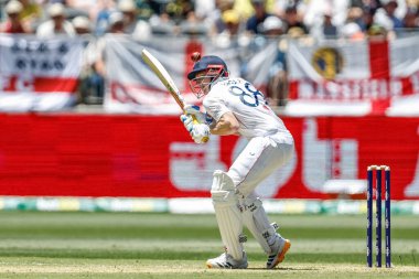 İngiltere 'den Harry Brook, 20 Kasım 2025' te Avustralya 'nın Optus Stadyumu' nda oynanan 1. 