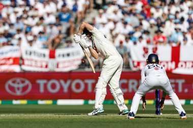 Avustralyalı Cameron Green, 20 Kasım 2025 'te Avustralya' nın Optus Stadyumu 'nda oynanan NRMA Sigorta Külleri Birinci Sınav Günü Serisi 1. 