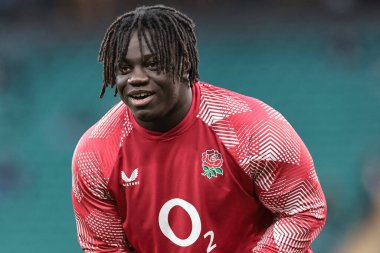 İngiltere 'den Asher Opoku-Fordjou Quilter Nations 2025 karşılaşmasında ısınma turunda İngiltere Arjantin' e karşı Allianz Stadyumu, Twickenham, Birleşik Krallık, 23 Kasım 2025