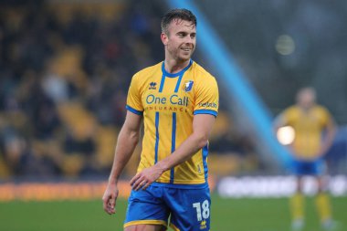 Mansfield Town 'dan Rhys Oates Gök İddia Ligi 1 maçı sırasında Mansfield Town, Huddersfield Town' a karşı One Call Stadyumu, Mansfield, Birleşik Krallık, 22 Kasım 2025