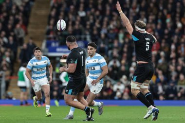 Arjantinli Simon Benitez Cruz, 23 Kasım 2025 tarihinde İngiltere 'nin Allianz Stadyumu' nda oynanan Quilter Nations Serisi 2025 karşılaşmasında sahaya çıktı.